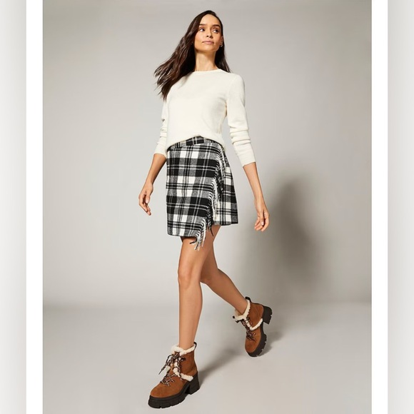 NWT - Antonio Melani Plaid Black and Cream Women's Mini Skirt - Picture 4 of 16